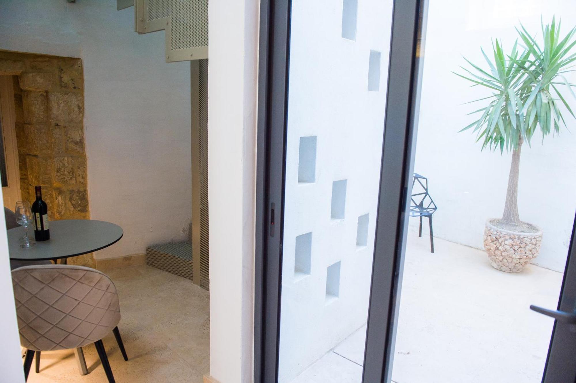 San Anton Suites Attard Exteriér fotografie
